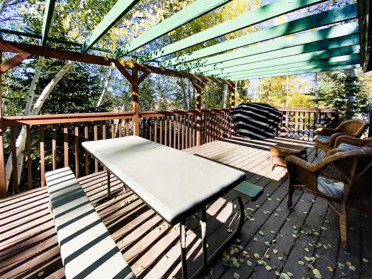 Village Vibes Deck And Bbq Duck Creek Village Экстерьер фото