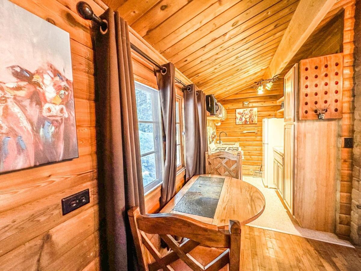 Village Vibes Deck And Bbq Duck Creek Village Экстерьер фото