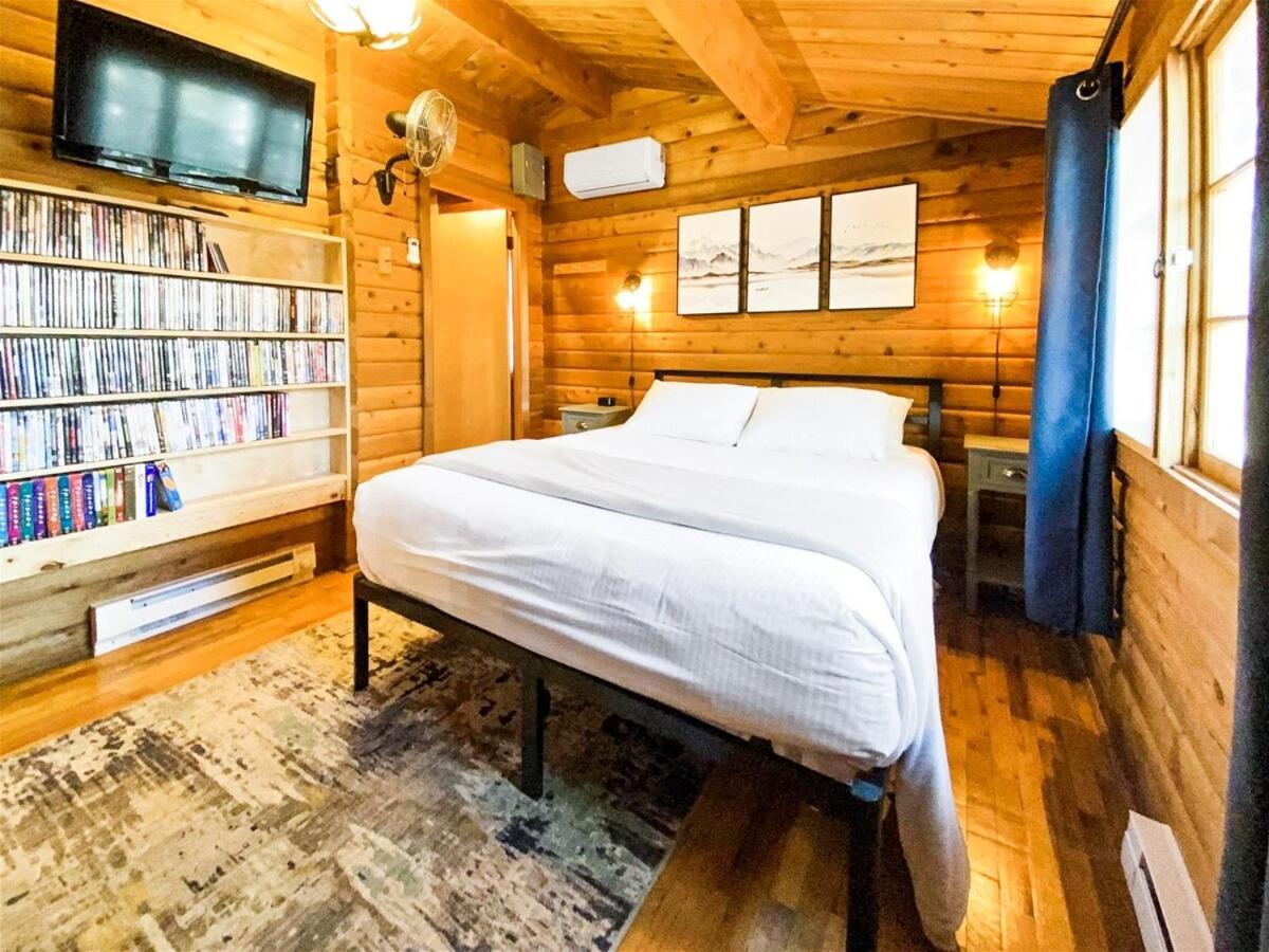 Village Vibes Deck And Bbq Duck Creek Village Экстерьер фото