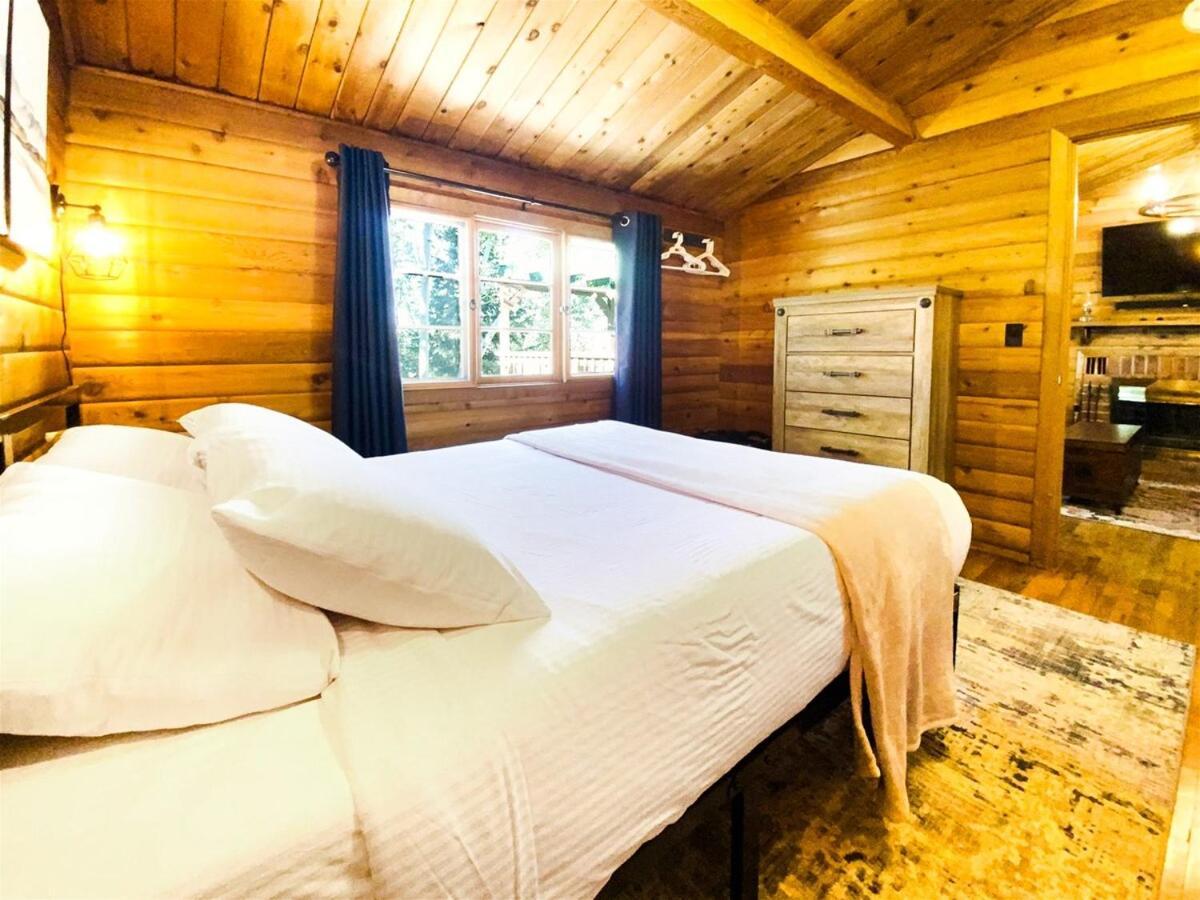 Village Vibes Deck And Bbq Duck Creek Village Экстерьер фото